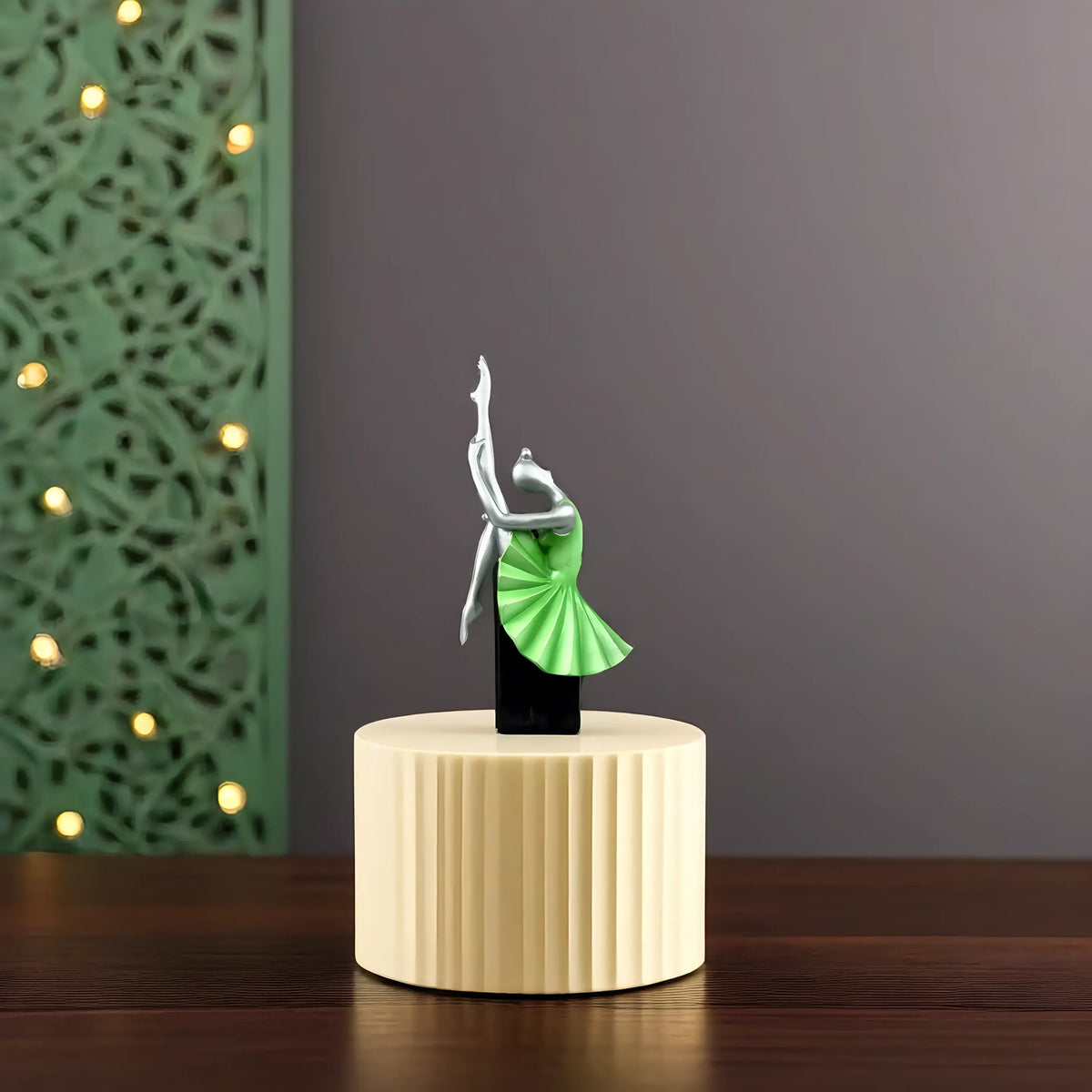 Modern & Abstract Statues
