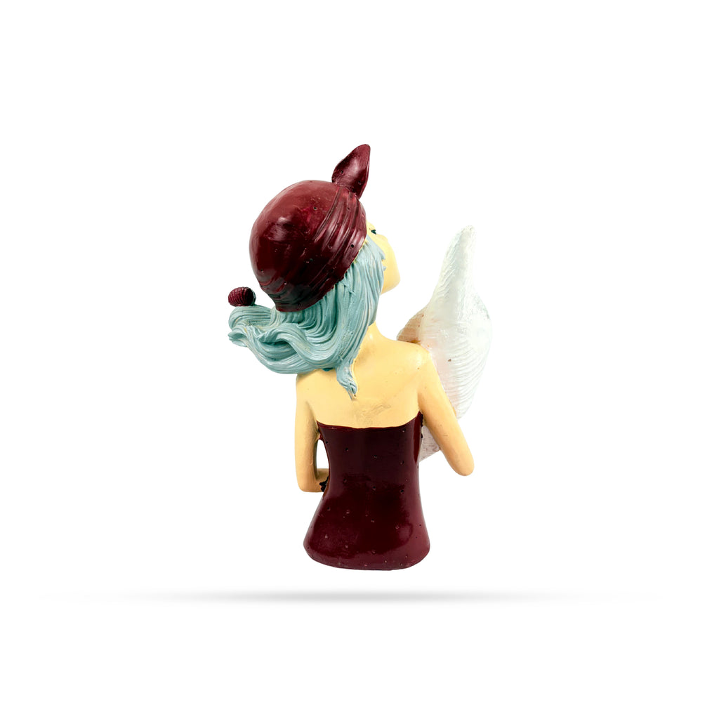 Seaside Girl Figurine with Shell – Ocean Breeze Decor